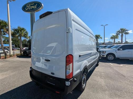 2025 Ford Transit-250 Base