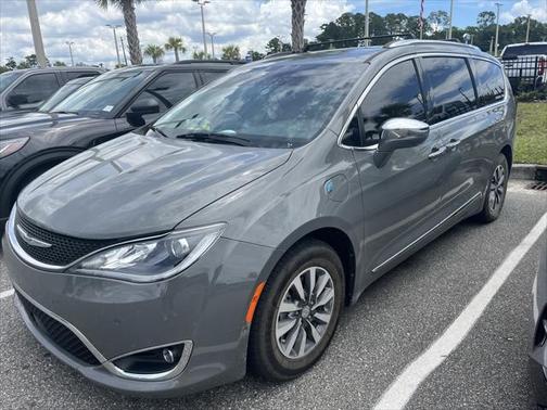 2020 Chrysler Pacifica Hybrid Limited
