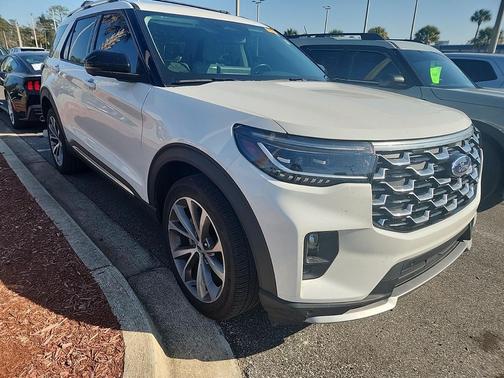 2025 Ford Explorer Platinum