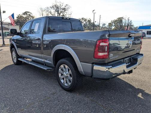 2019 RAM 3500 Laramie Crew Cab 4x4 6'4' Box