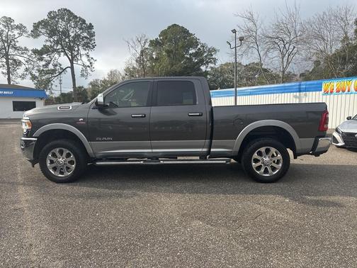 2019 RAM 3500 Laramie Crew Cab 4x4 6'4' Box