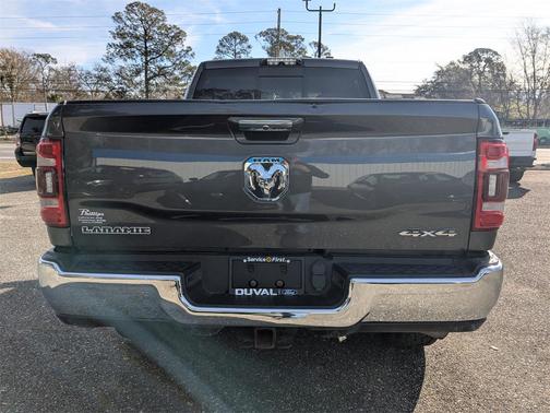 2019 RAM 3500 Laramie Crew Cab 4x4 6'4' Box