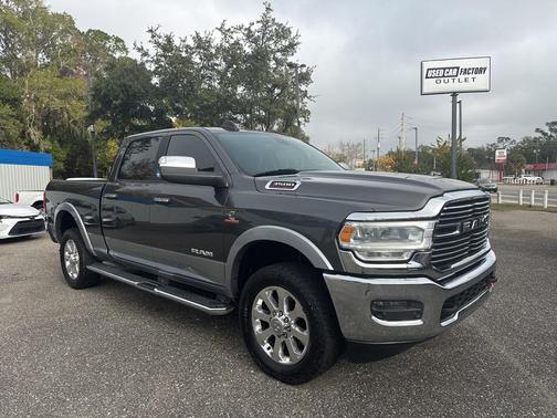 2019 RAM 3500 Laramie Crew Cab 4x4 6'4' Box