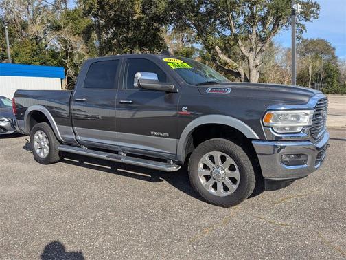 2019 RAM 3500 Laramie Crew Cab 4x4 6'4' Box