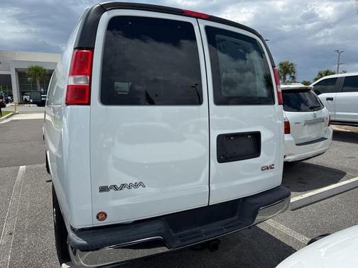 2022 GMC Savana 2500 Work Van