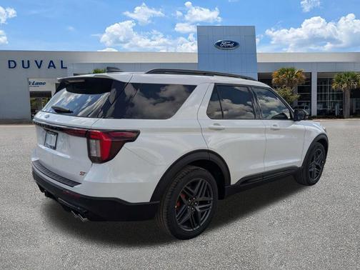 Star White 2026 Ford Explorer ST