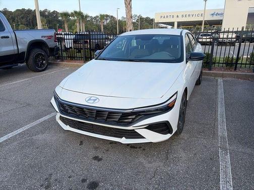White 2025 Hyundai ELANTRA SEL Sport