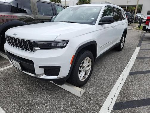 2023 Jeep Grand Cherokee L Laredo