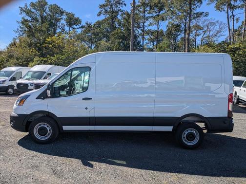 Oxford White 2026 Ford Transit-250 148 WB Medium Roof Cargo