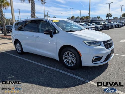 2024 Chrysler Pacifica Touring L