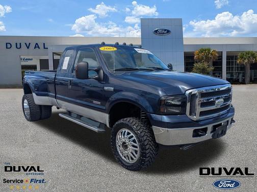 2005 Ford F-350 Lariat SuperCab Super Duty DRW