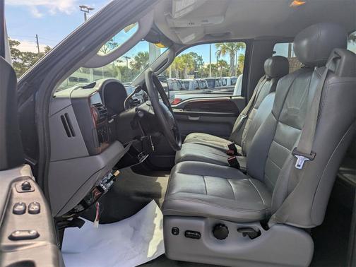 2005 Ford F-350 Lariat SuperCab Super Duty DRW