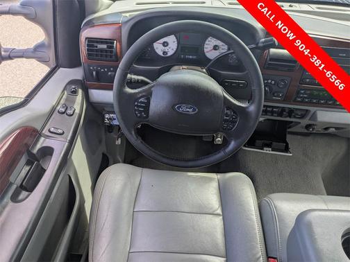 2005 Ford F-350 Lariat SuperCab Super Duty DRW