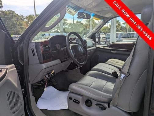 2005 Ford F-350 Lariat SuperCab Super Duty DRW