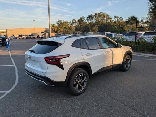 2025 Chevrolet Trax LT