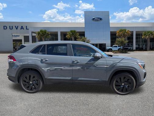 Pure Gray 2026 Volkswagen Atlas Cross Sport 2.0T SE w/Technology