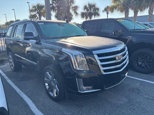 2018 Cadillac Escalade Luxury