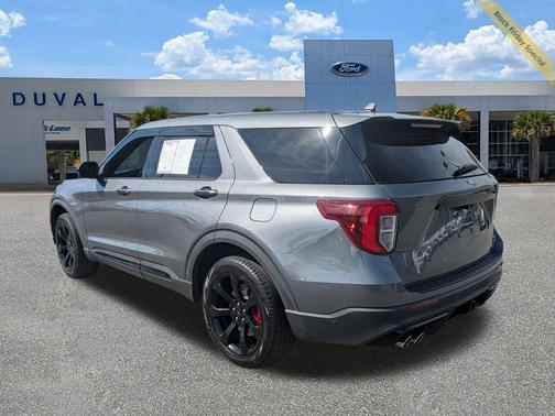 2022 Ford Explorer ST