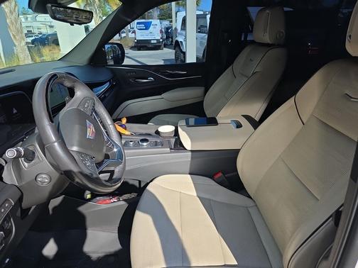 2023 Cadillac Escalade ESV Sport