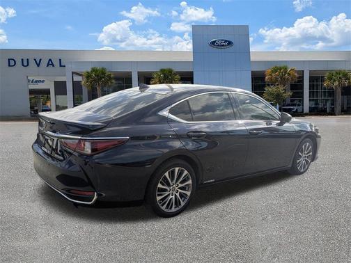 2021 Lexus ES 300h Base