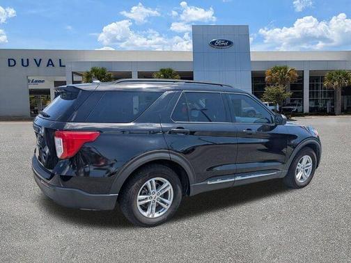 Black Metallic 2022 Ford Explorer XLT