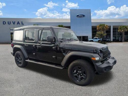 Black Clearcoat 2022 Jeep Wrangler Unlimited Sport