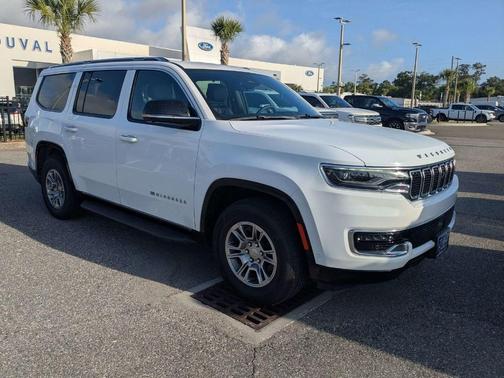 Bright White Clearcoat 2023 Jeep Wagoneer Base