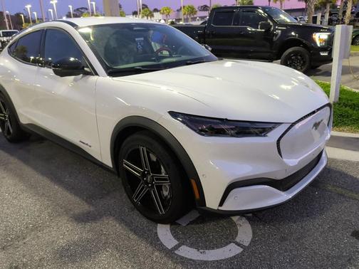 2024 Ford Mustang Mach-E Select