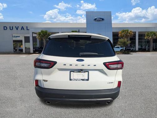 Star White 2026 Ford Escape ST-Line Select