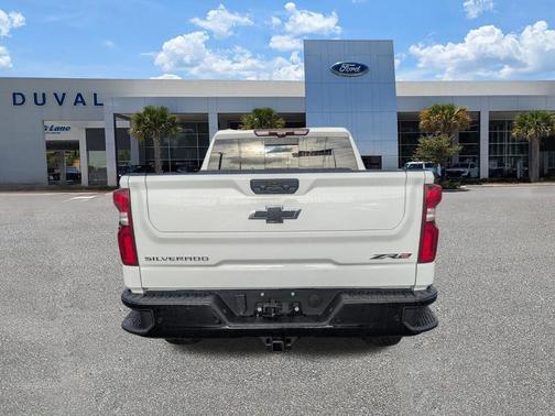 Summit White 2026 Chevrolet Silverado 1500 ZR2