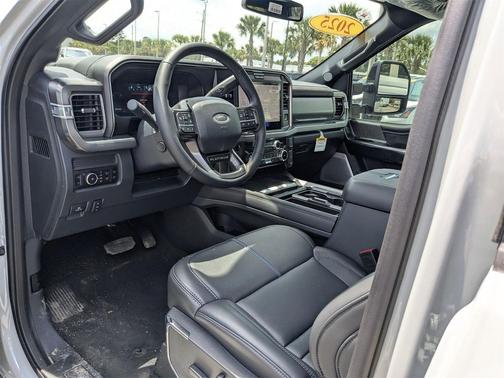 2025 Ford F-250 Platinum