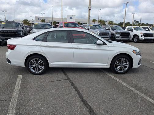 2022 Volkswagen Jetta 1.5T SE