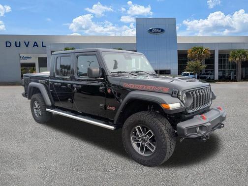 Black Clearcoat 2024 Jeep Gladiator Mojave