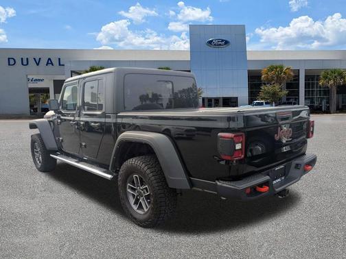Black Clearcoat 2024 Jeep Gladiator Mojave