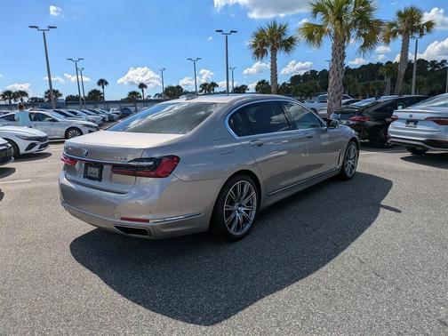 2021 BMW 750 i xDrive