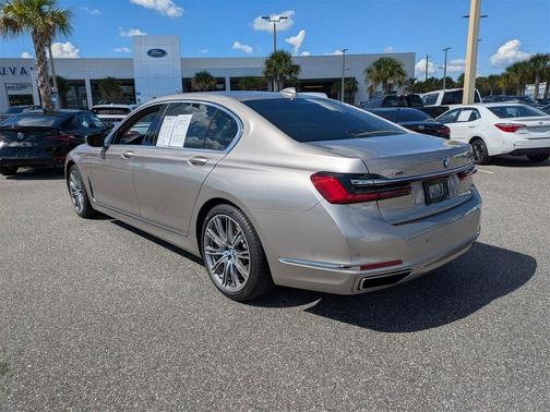 2021 BMW 750 i xDrive