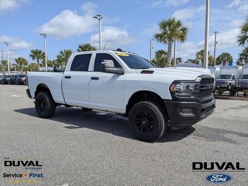 2024 RAM 2500 Tradesman Crew Cab 4x4 6'4' Box
