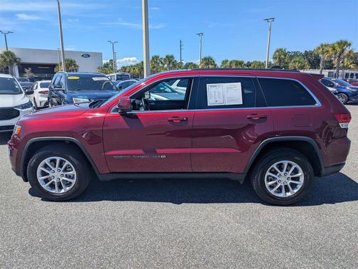 2022 Jeep Grand Cherokee Laredo