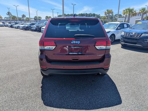 2022 Jeep Grand Cherokee Laredo