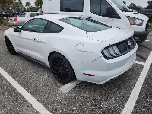 2015 Ford Mustang V6