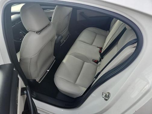 2024 Mazda Mazda3 FWD w/Preferred Package