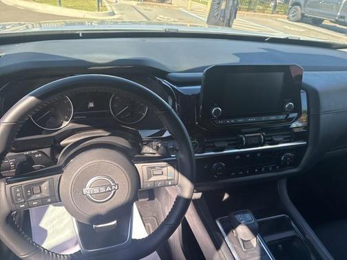 2022 Nissan Pathfinder SV 2WD