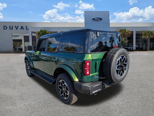 2025 Ford Bronco Outer Banks