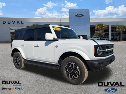 2025 Ford Bronco Outer Banks