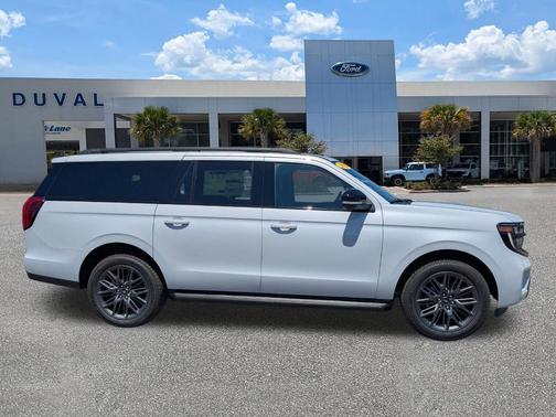 Space Silver 2026 Ford Expedition Max Platinum