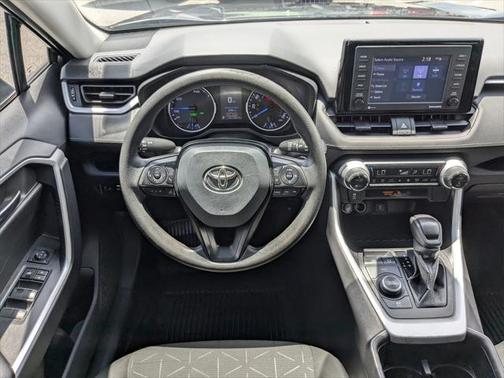 2022 Toyota RAV4 Hybrid XLE
