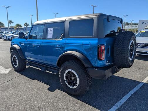 2024 Ford Bronco Outer Banks