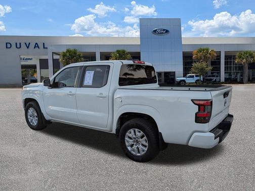 2022 Nissan Frontier SV