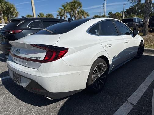 2021 Hyundai SONATA Limited