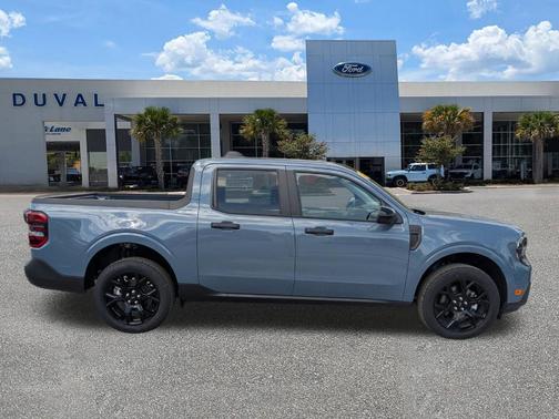 Azure Gray Metallic 2025 Ford Maverick XLT